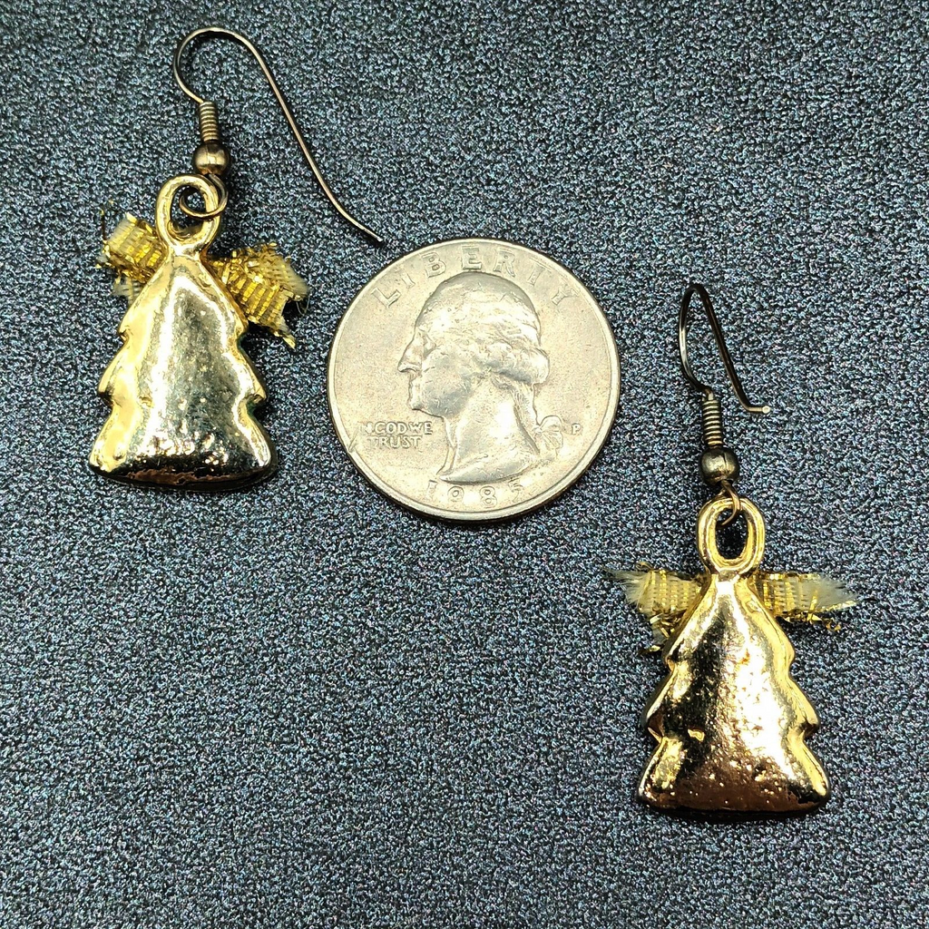 Pierced Earrings Gold tone Green Enamel Christmas Tree Bow Dangle 1"