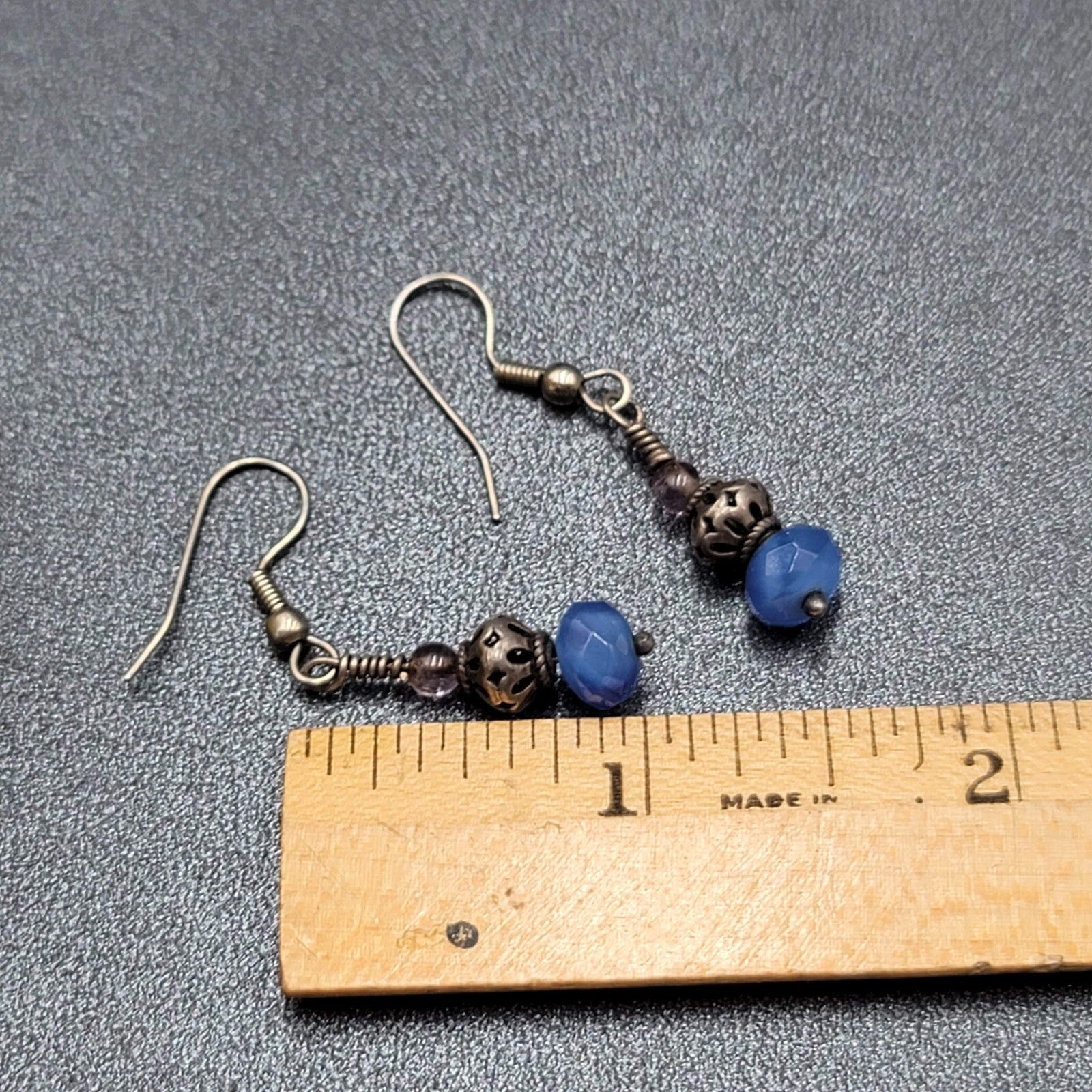 Pierced Earrings Silver tone Blue Glass Faceted Bead Dangle 1"