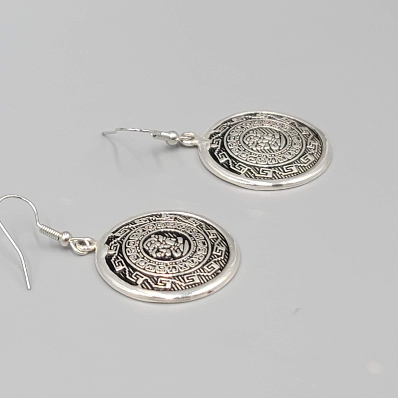 Mexico Mexican Motif Pierced Earrings Round Silver tone Dangle 1.25"