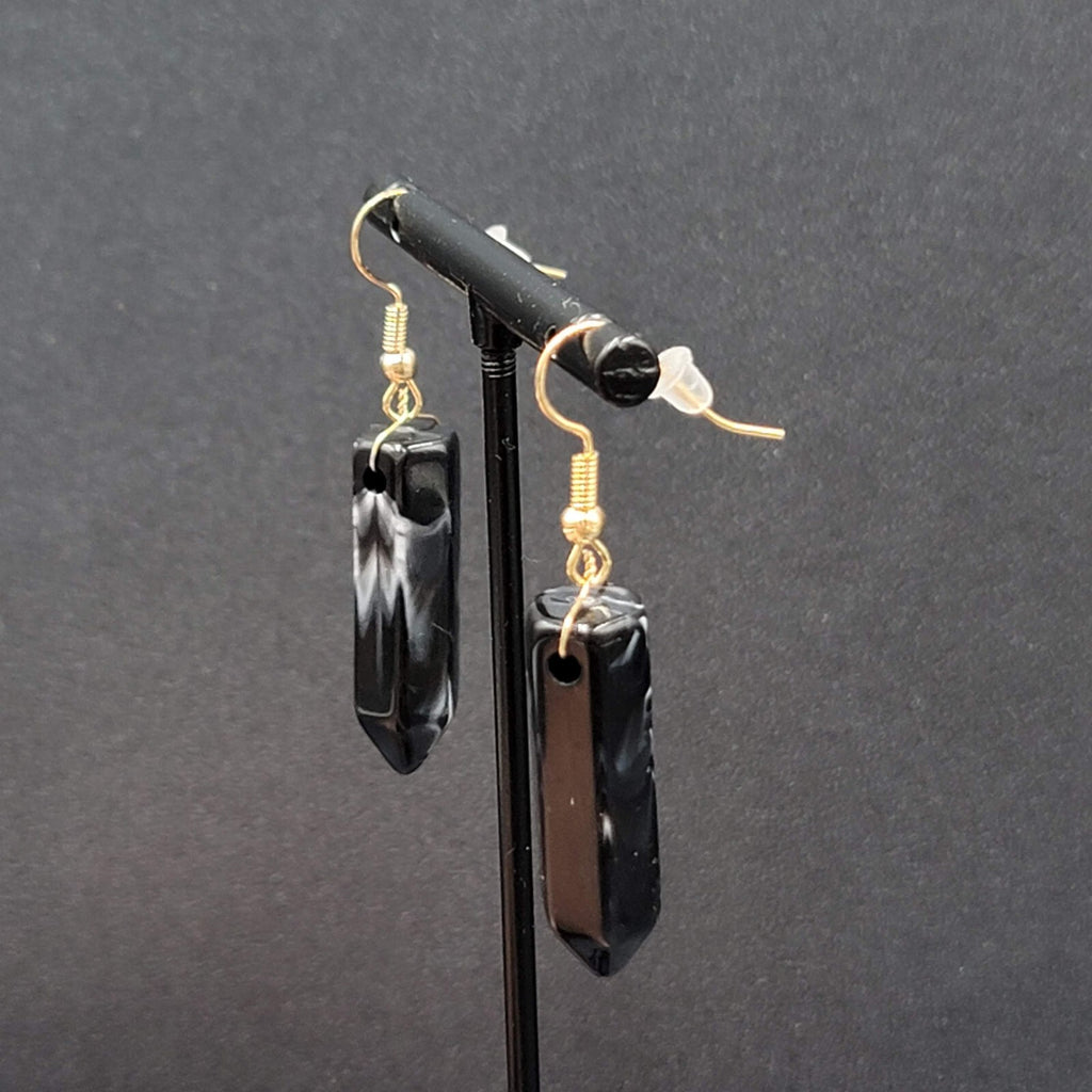 Pierced Earrings Black Marbled Resin Spike Pendulum Dangle Gold tone Hook 1.25"