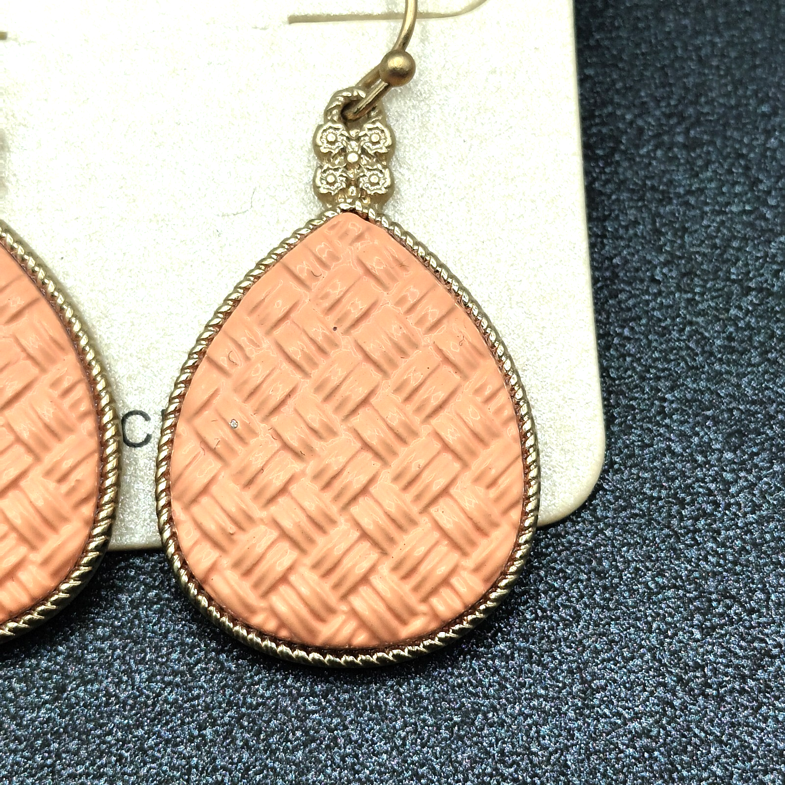 Pierced Earrings Gold tone Peach Textured Plastic Teardrop Dangle 1 1/4"