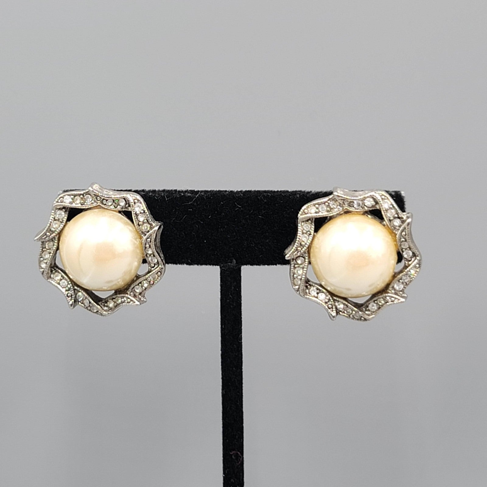 Vintage Pearlescent Cabochon Clip on Earrings Rhinestone Wreath Silver tone 1 in