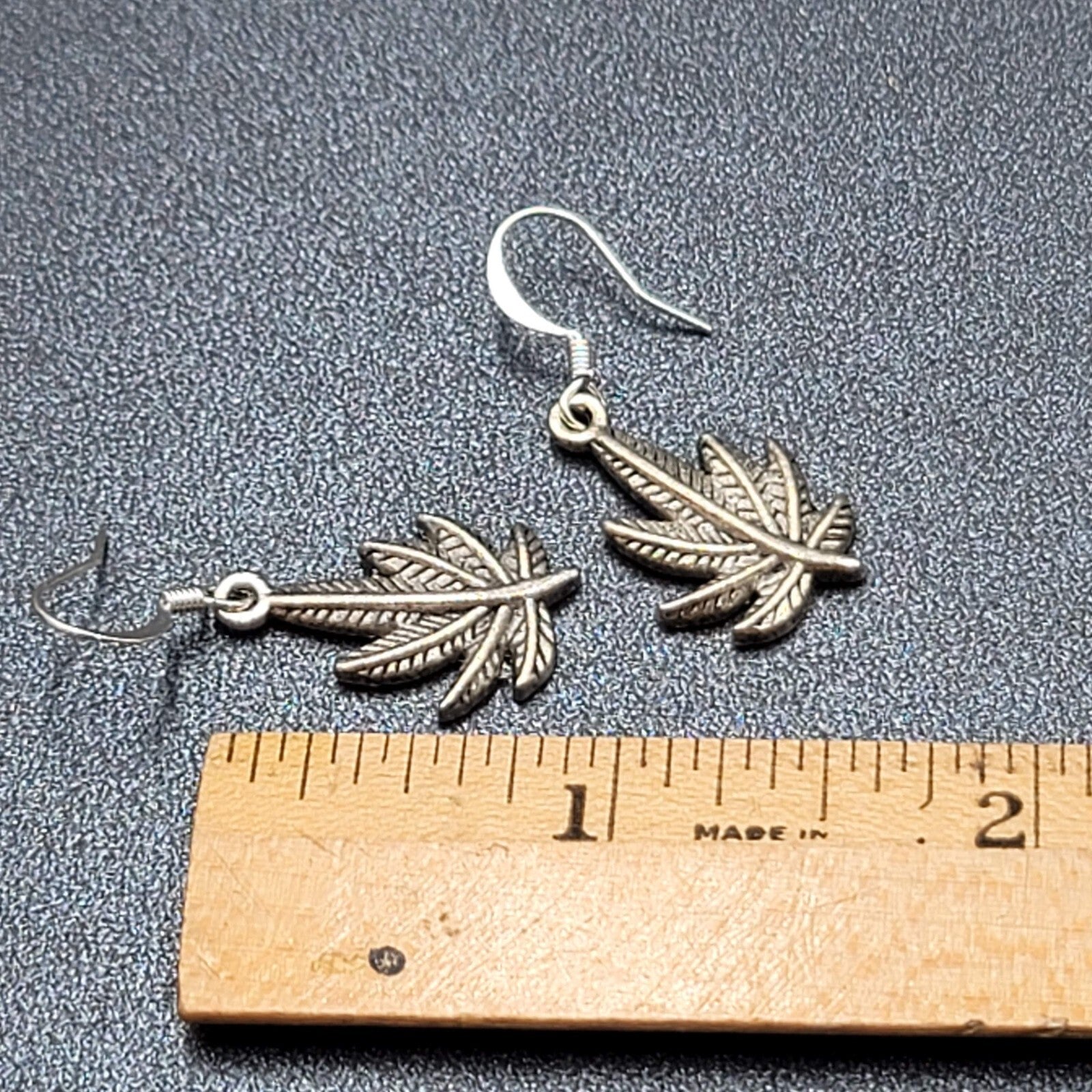 Pierced Earrings Silver tone Marijuana Pot Leaf Dangle 7/8"