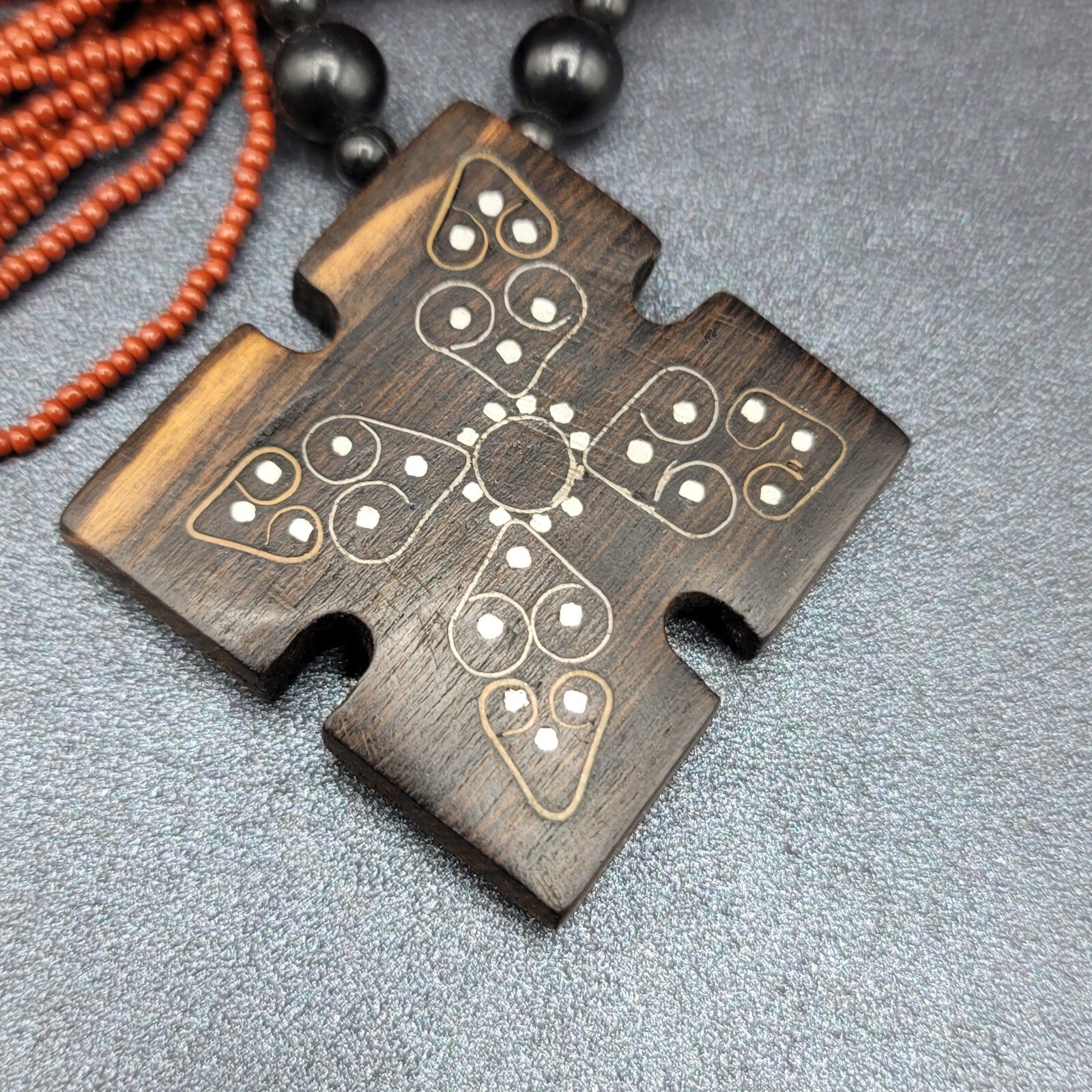 Artisan Boho Necklace Dark Red Seed Bead Wood Inlay Pendant Ethnic 18"