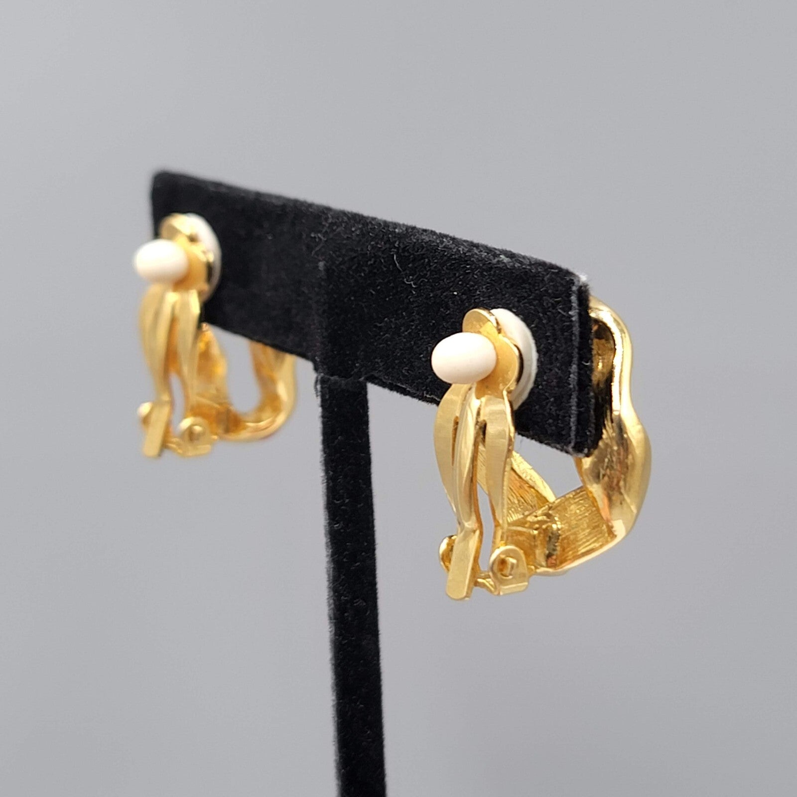 Vintage Clip on Earrings Red Enamel Gold tone Open Center 7/8"
