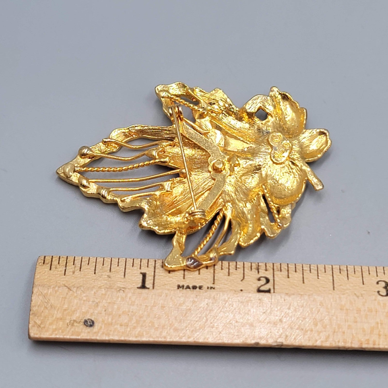 Vintage Kenneth Cole Autumn Leaf Enamel Brooch Gold tone 2.5"