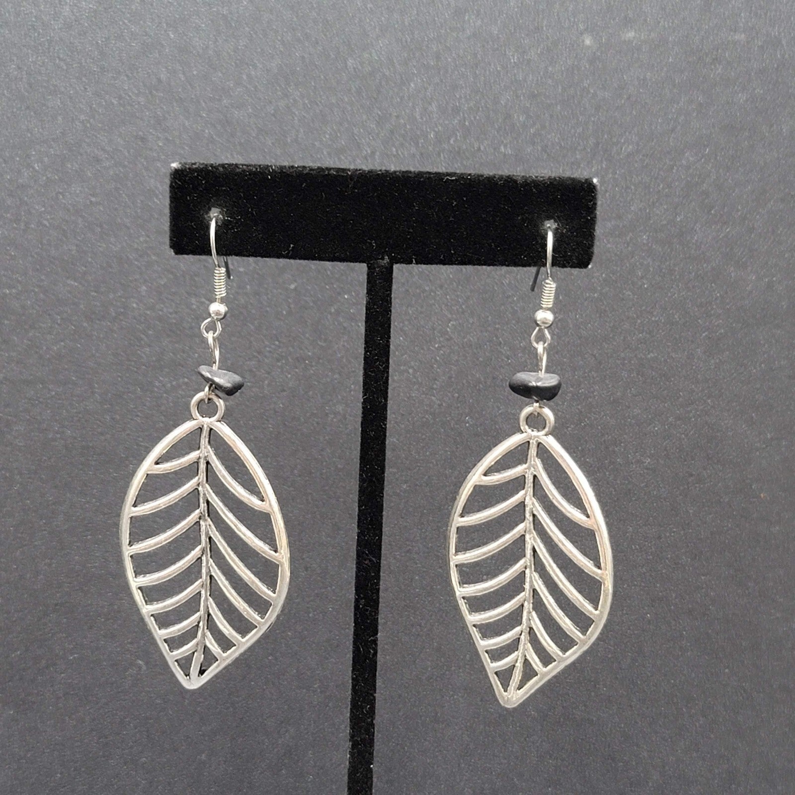 Pierced Earrings Open Work Leaf Black Stone Bead Dangle Long 2.25"