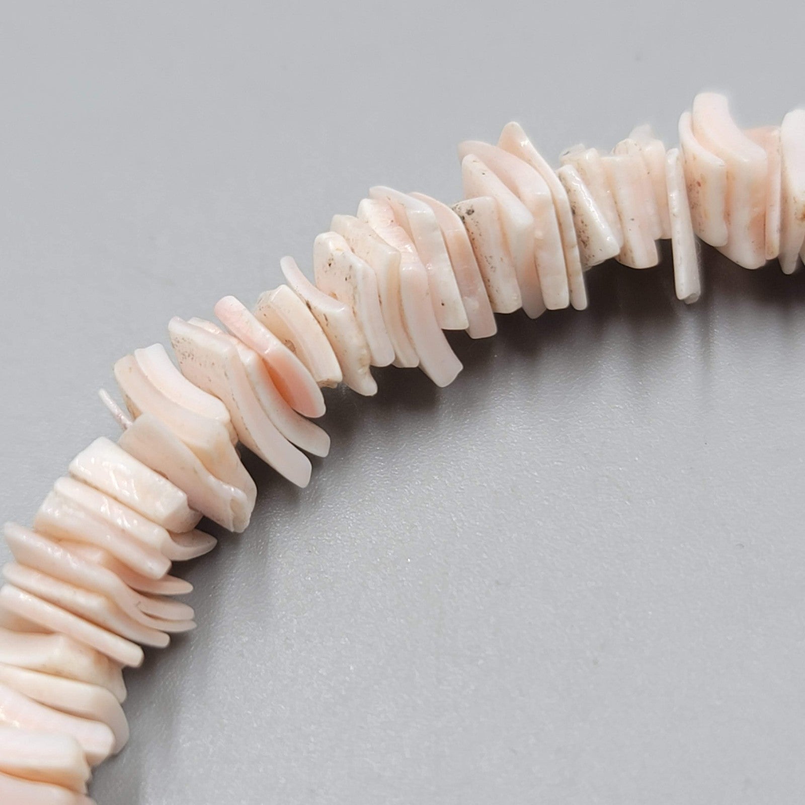 Vintage Pink Shell Chip Bead Bracelet Beach Theme 7.25"