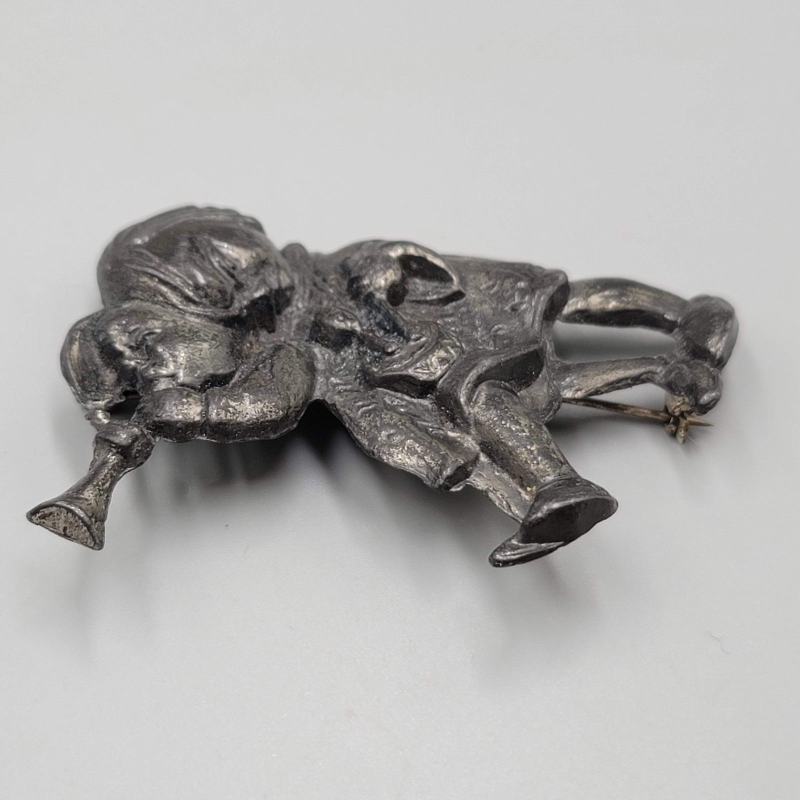 Vintage Silson Hummel Boy Girl with Horn Drum Figural Brooch Pin 1940s 2.5" x 2"