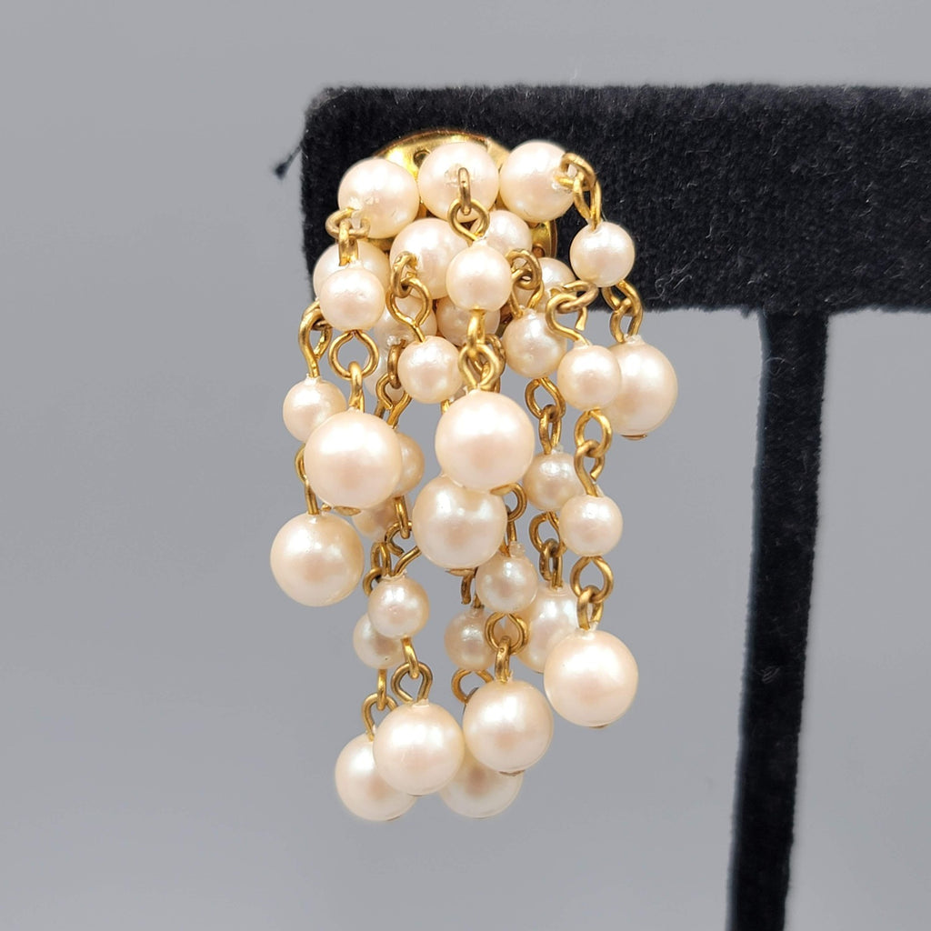 Vintage White Bead Cluster Waterfall Clip on Earrings Gold tone Dangle 1.75 in