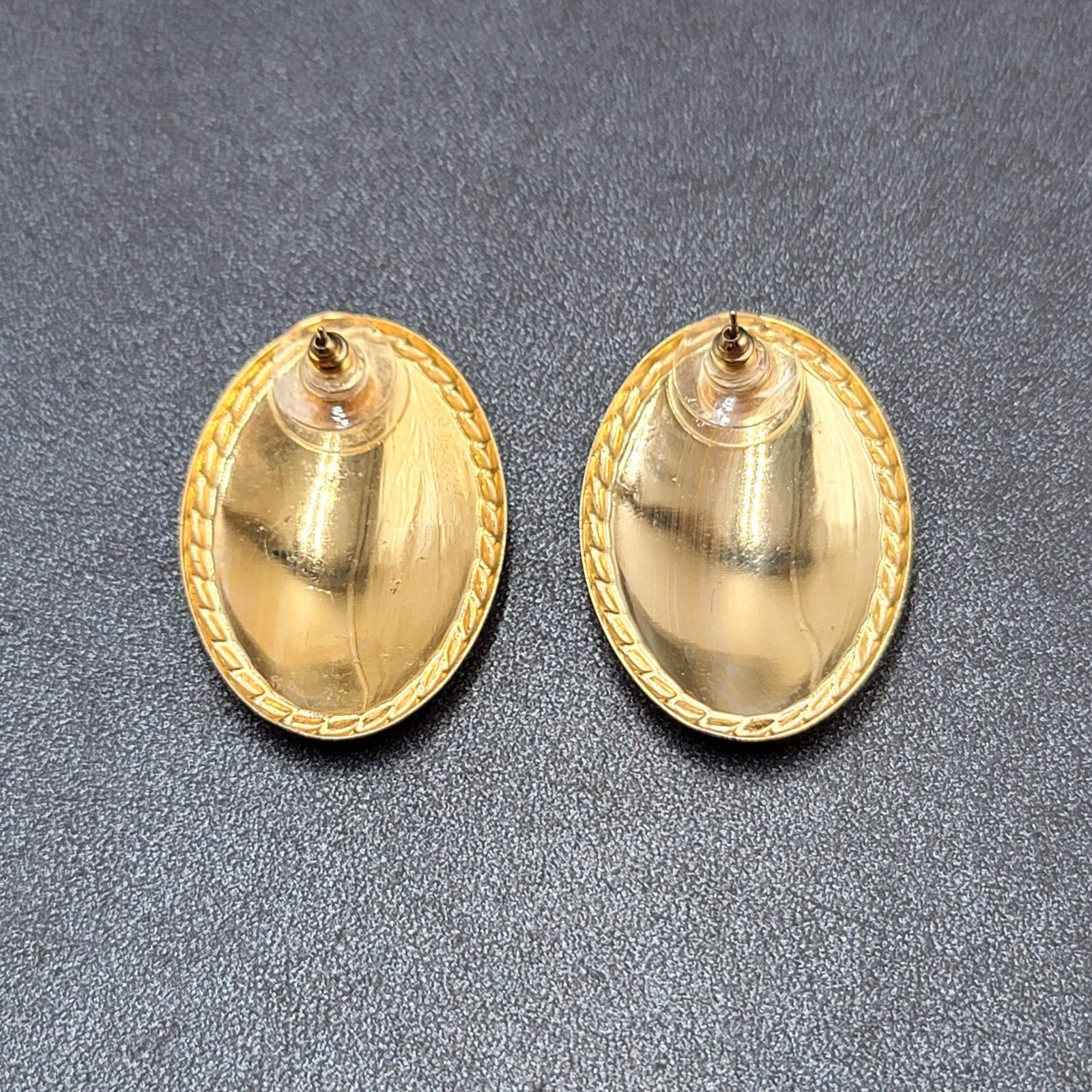 Vintage Pierced Earrings Gold tone Peach Enamel Swirl Large Oval Drop 1.5"