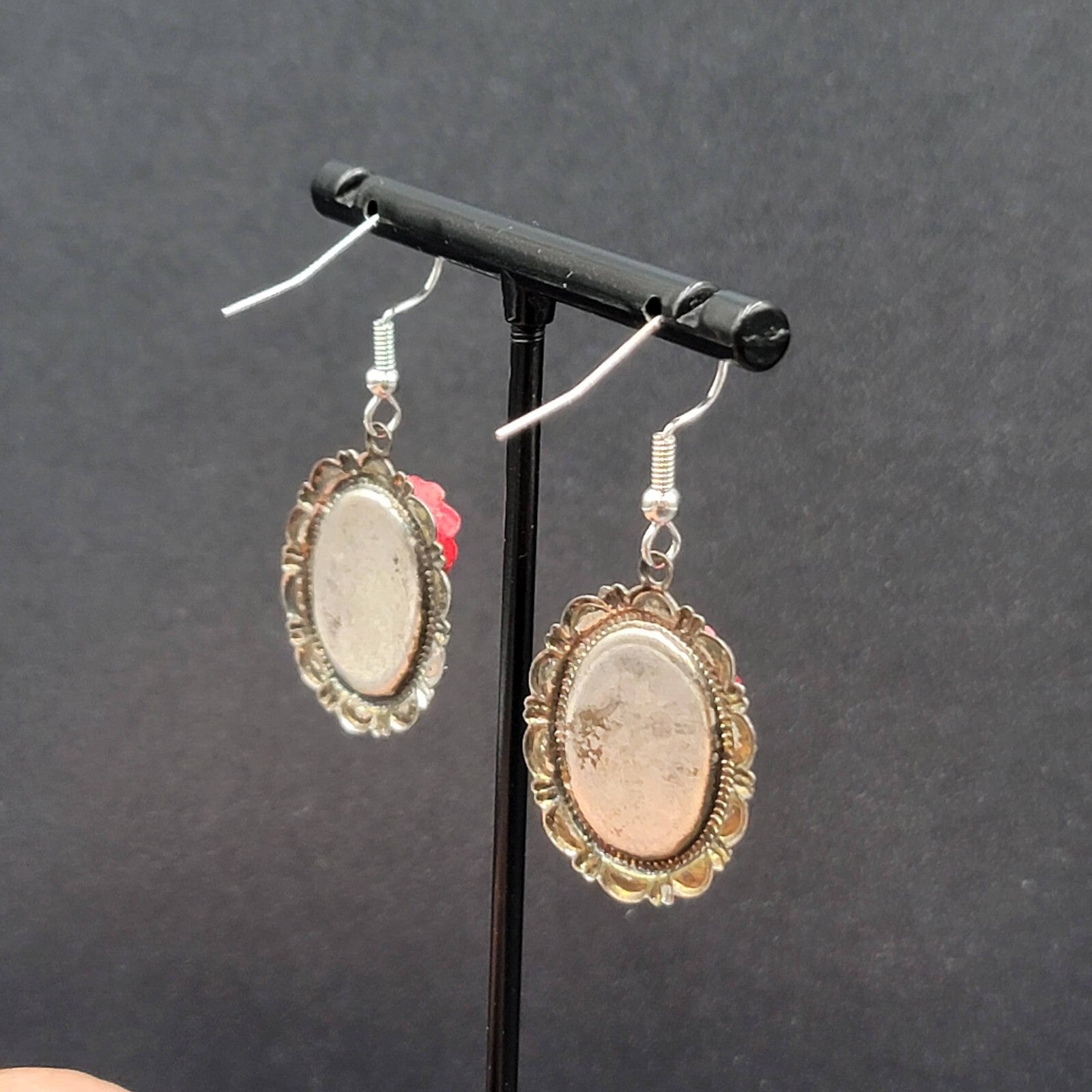 Pierced Earrings Paper Quilling Rose Flower Silver tone Dangle 1"