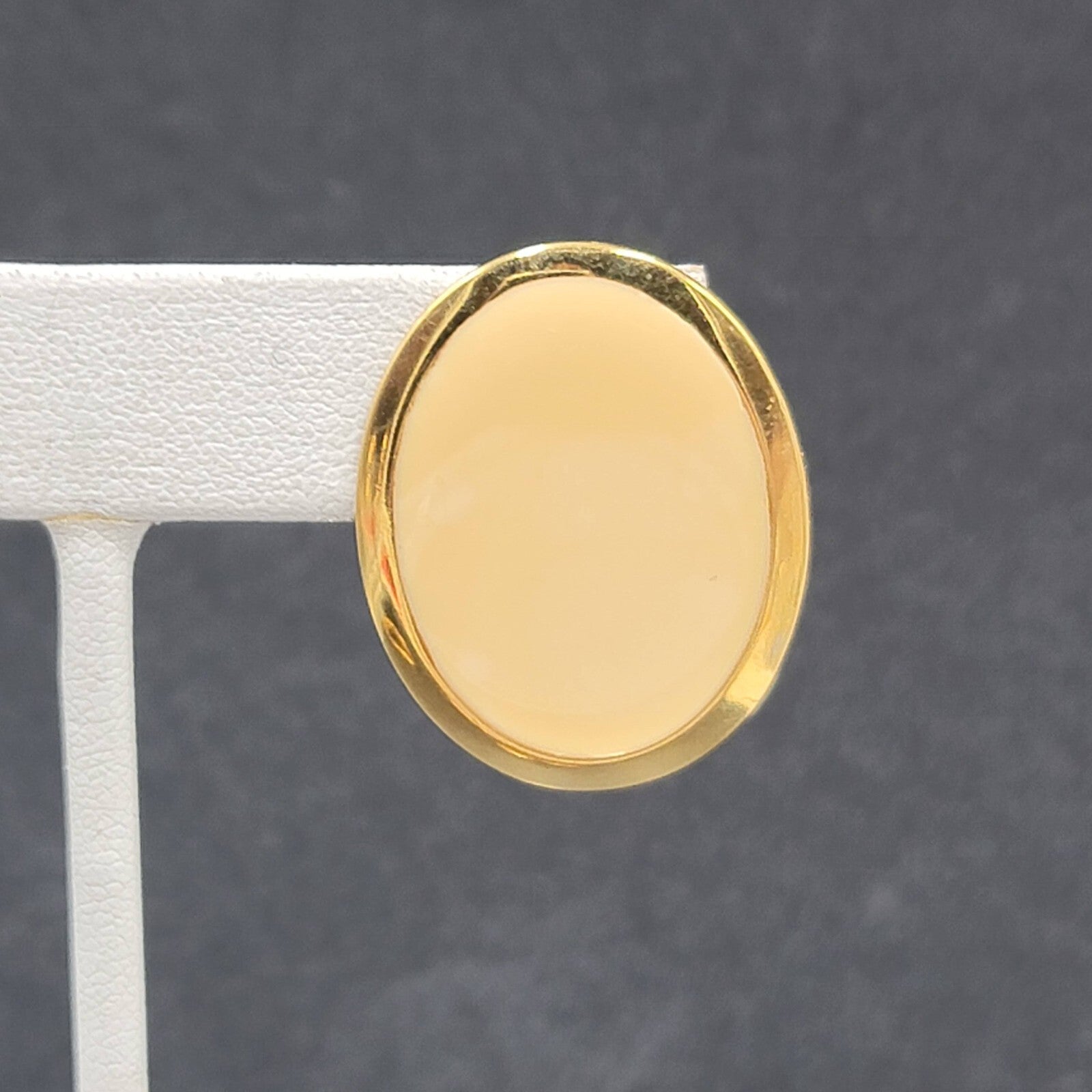 Vintage Pierced Earrings Gold tone Oval Off White Enamel Flat Lightweight 1.25"