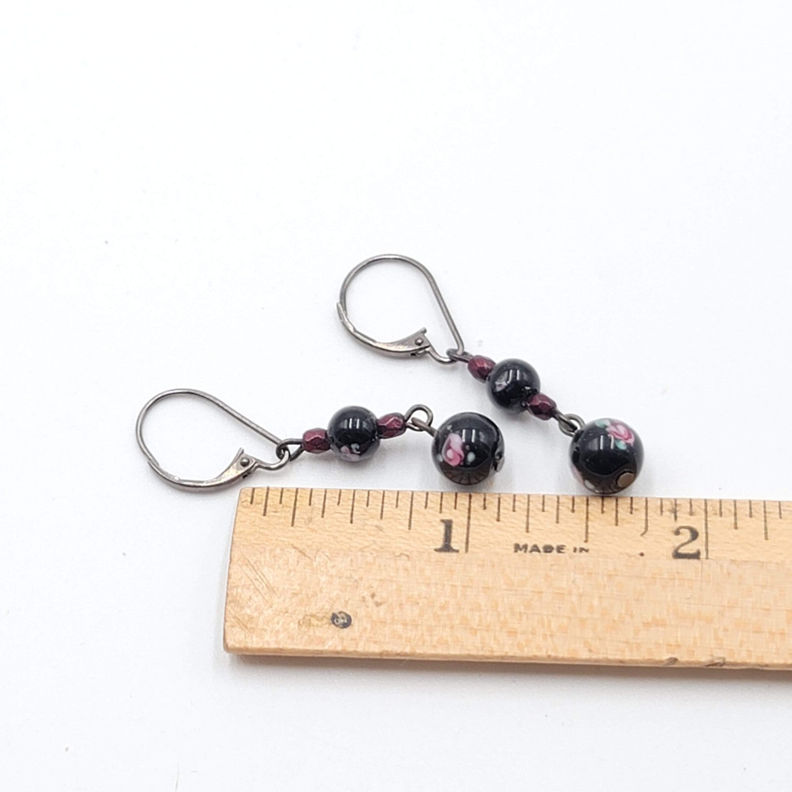 Pierced Earrings Black Metal Flower Glass Bead Dangle 1"