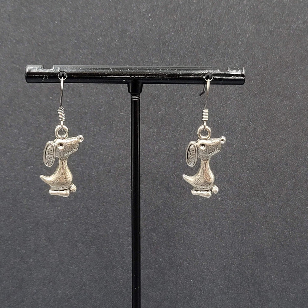 Beagle Dog Pierced Earrings Silver tone Dangle 3/4"
