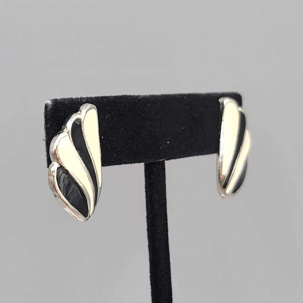 Vintage Climber Pierced Earrings Black Cream Enamel Silver tone 7/8"