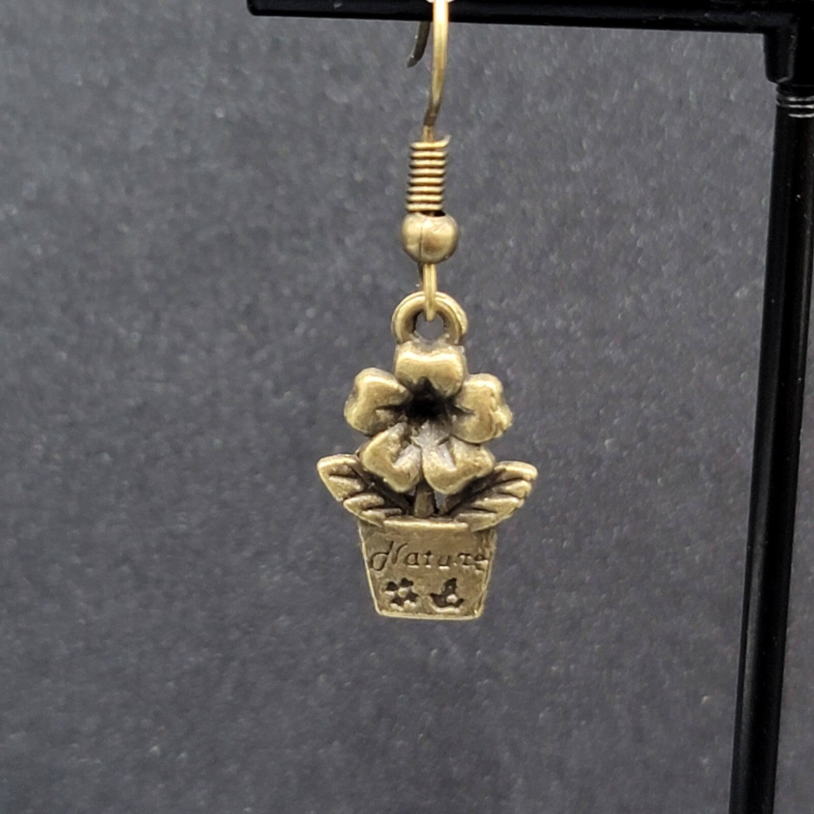New Flower Pot Pierced Earrings Nature Bronze tone Dangle 3/4"