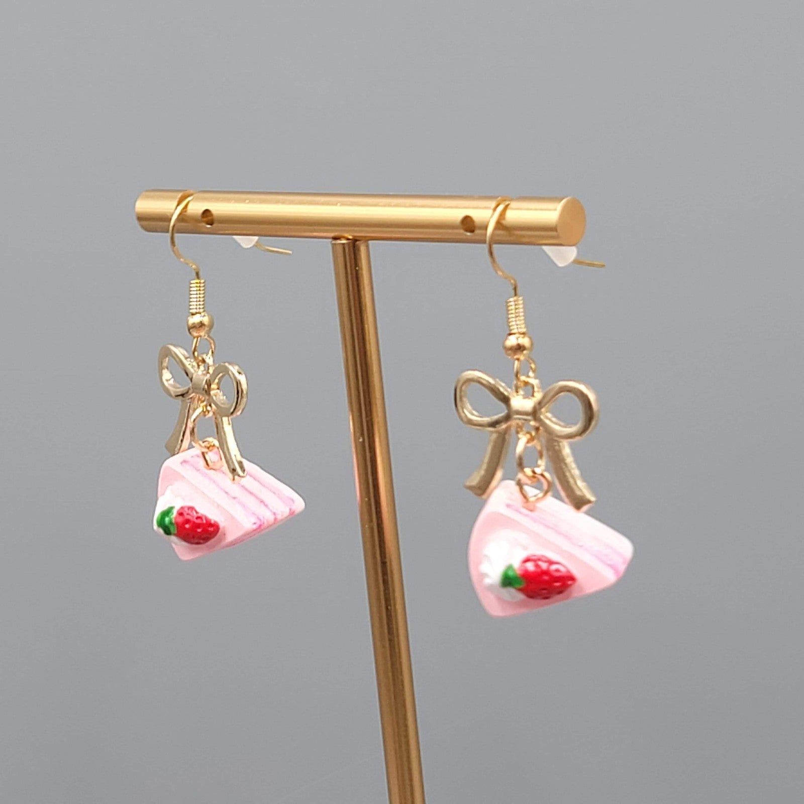 Strawberry Shortcake Slice Pierced Earrings Dangle Bow Gold Tone Cake 1"