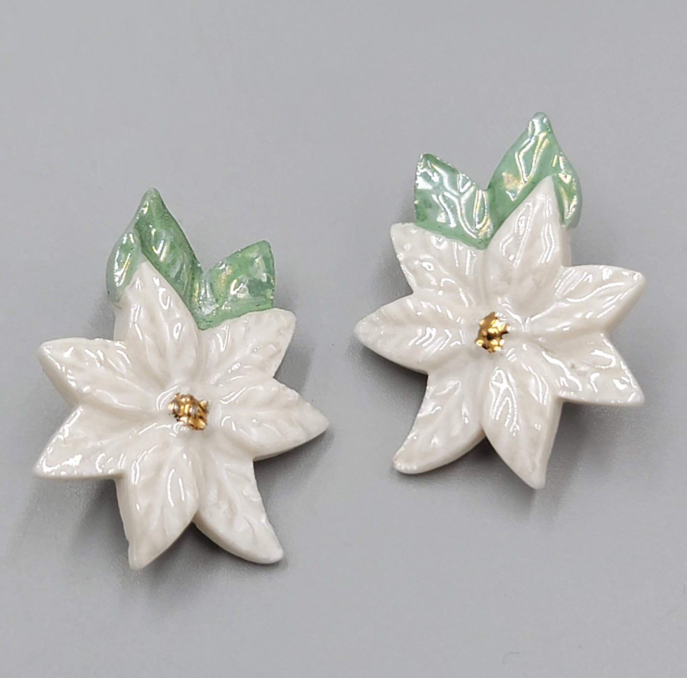 Vintage Ceramic Poinsettia Flower Clip on Earrings Drop 1.25"