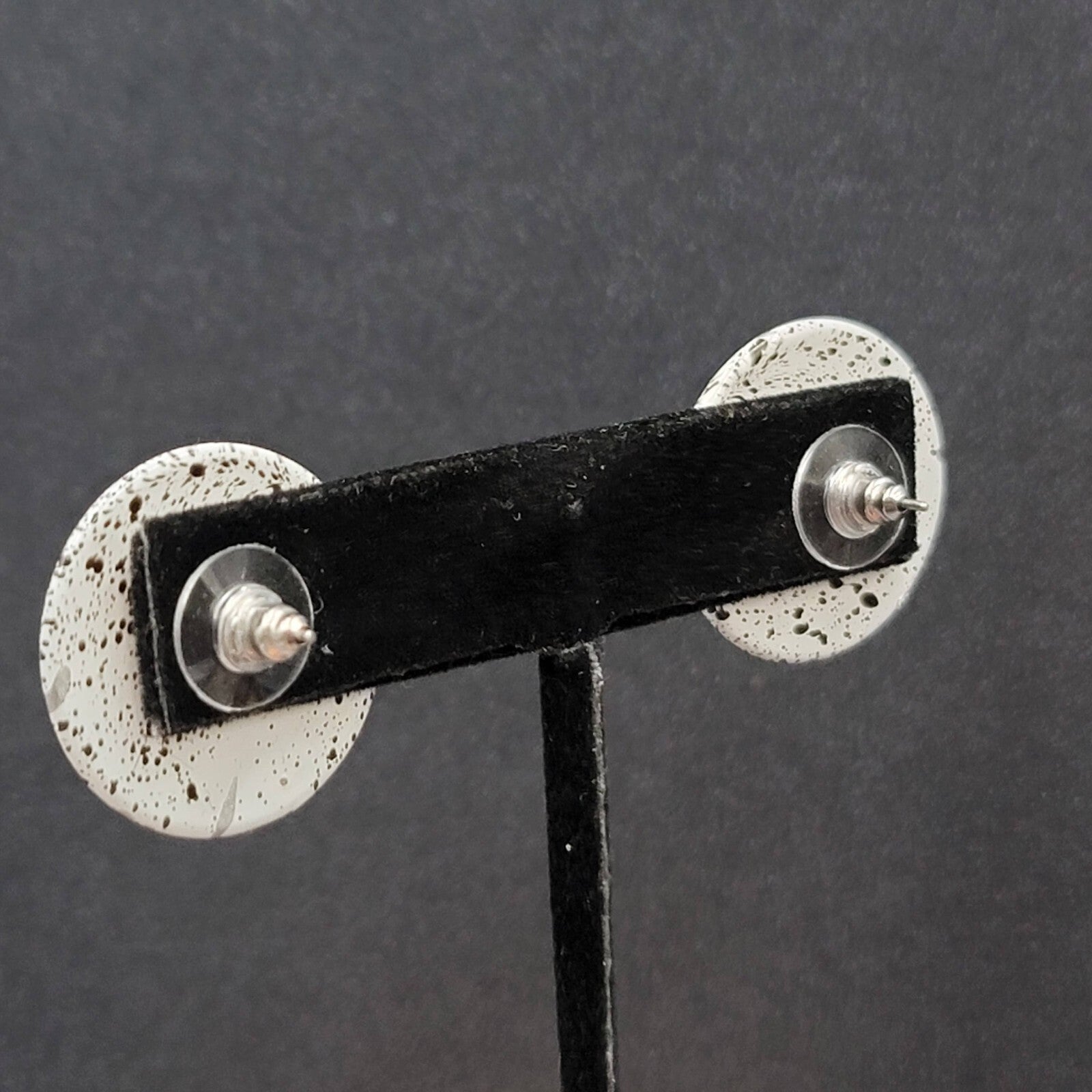 Vintage Pierced Earrings White Round Silver Black Spatter 1"