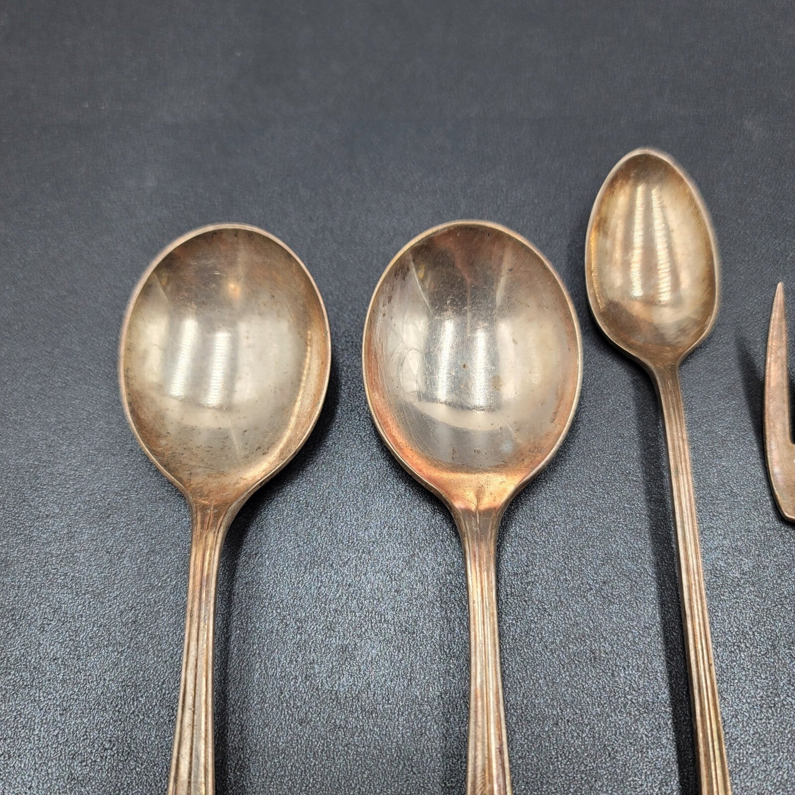 Vintage Wm Rogers Silver plate Flatware Mixed Lot Matching Pattern Spoon Fork
