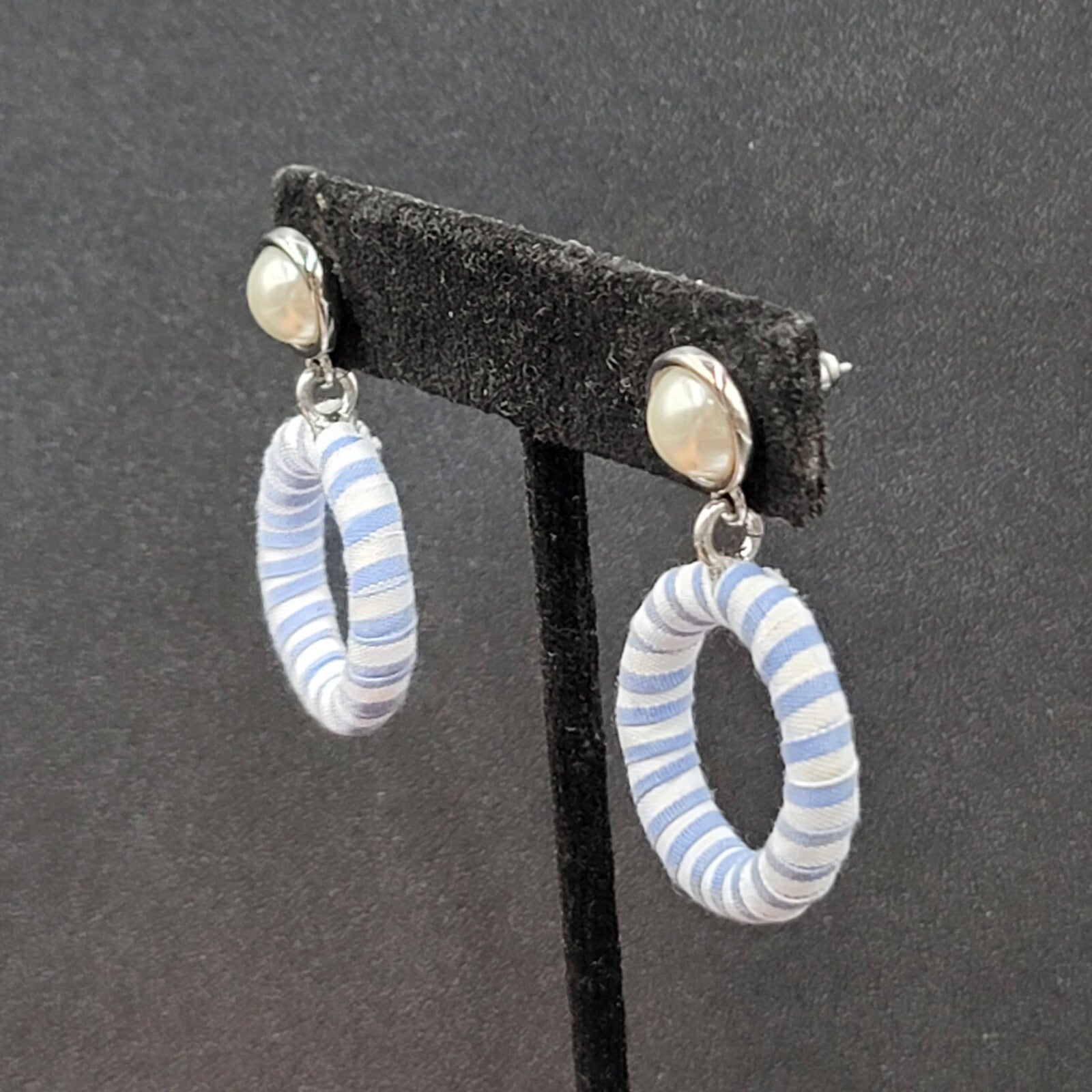 Vintage Pierced Earrings Silver tone Blue White Wrapped Hoop Dangle 1.5"