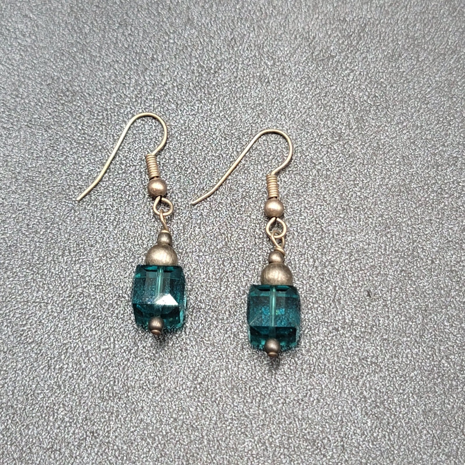 Pierced Earrings Silver tone Square Blue Crystal Bead Dangle 7/8"