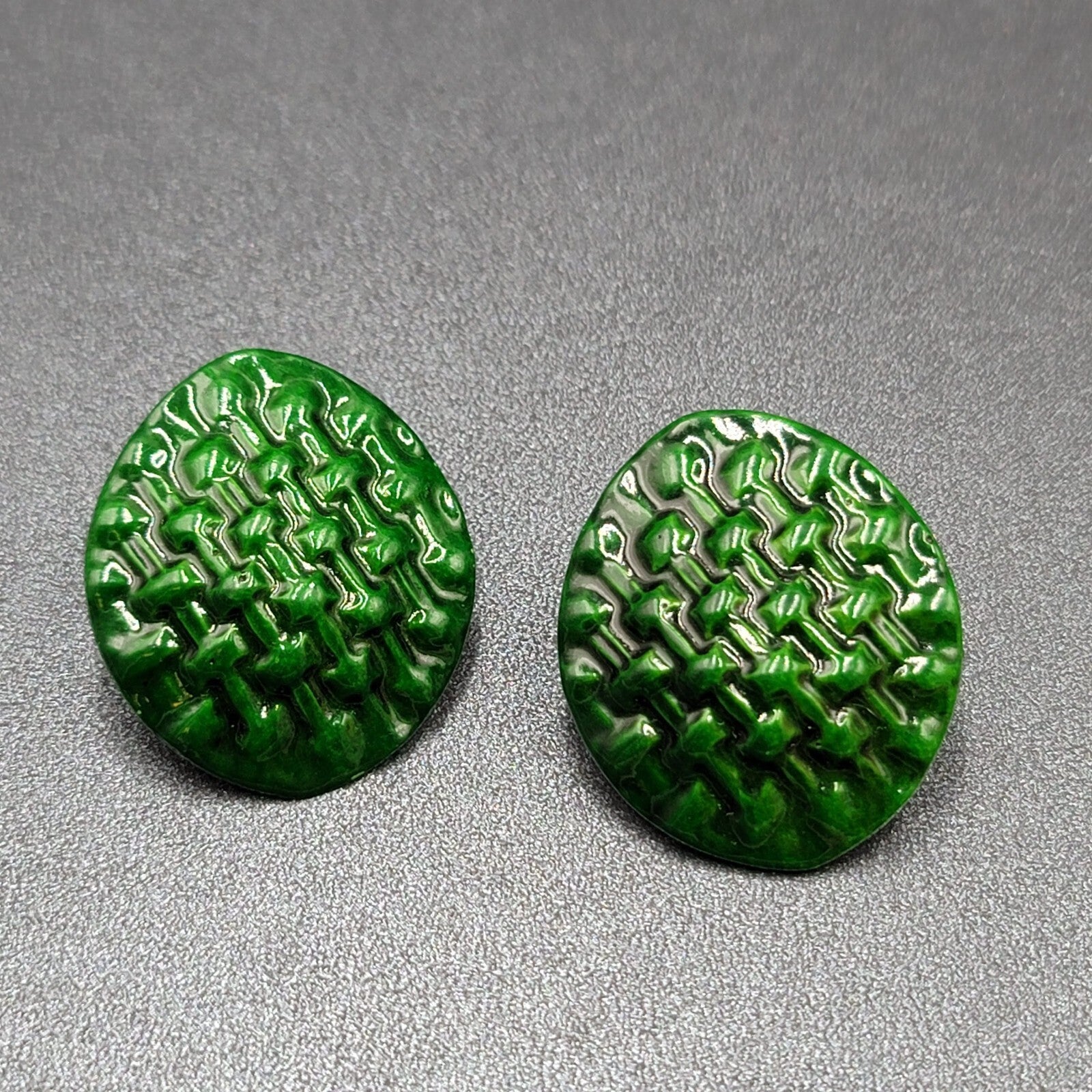Vintage Pierced Earrings Dark Green Weave Pattern  1.5"