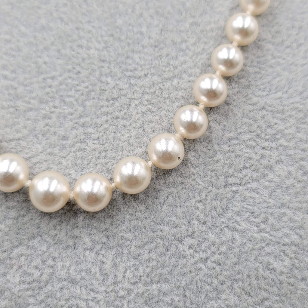 Vintage Graduated Faux Pearl Necklace Filigree Clasp Silver tone 20"
