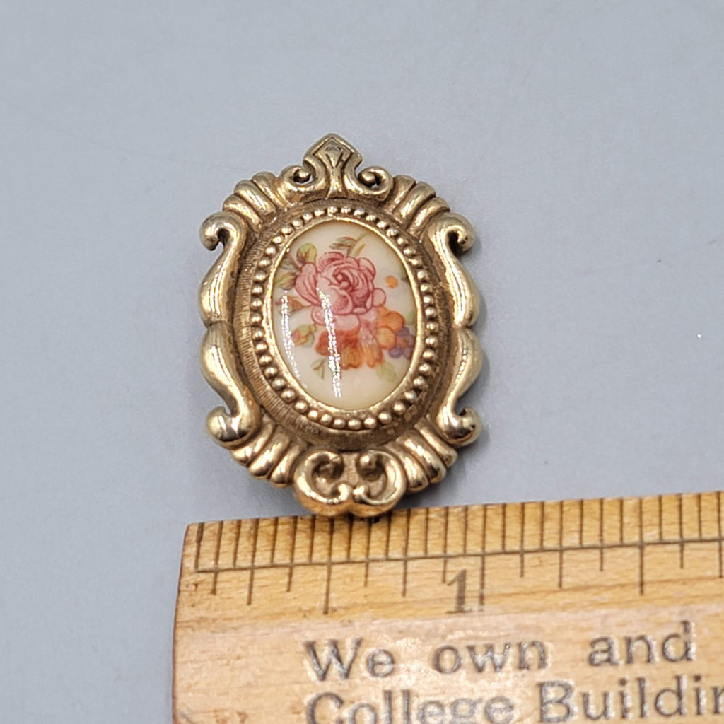 Vintage Sarah Cov Rose Cameo Brooch Gold tone 1.25 in
