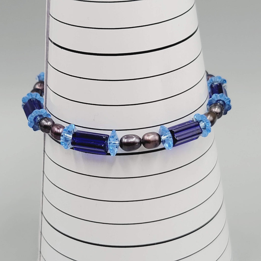 Blue Glass Peacock Pearl Bead Bracelet Toggle Clasp 7 in