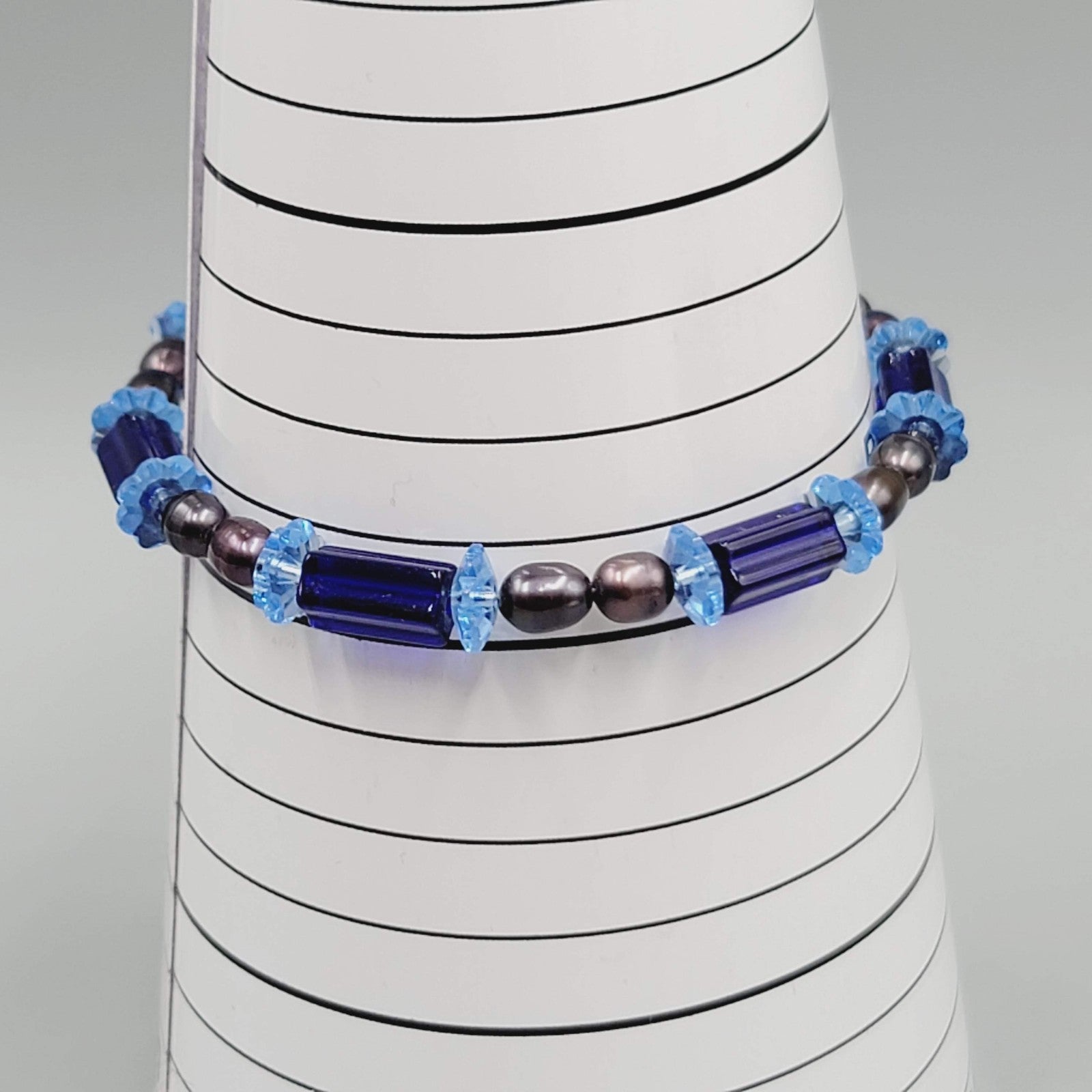 Blue Glass Peacock Pearl Bead Bracelet Toggle Clasp 7 in