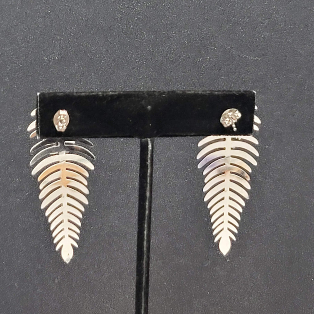 Pierced Earrings Long Silver tone Leaf Flower Drop 2"