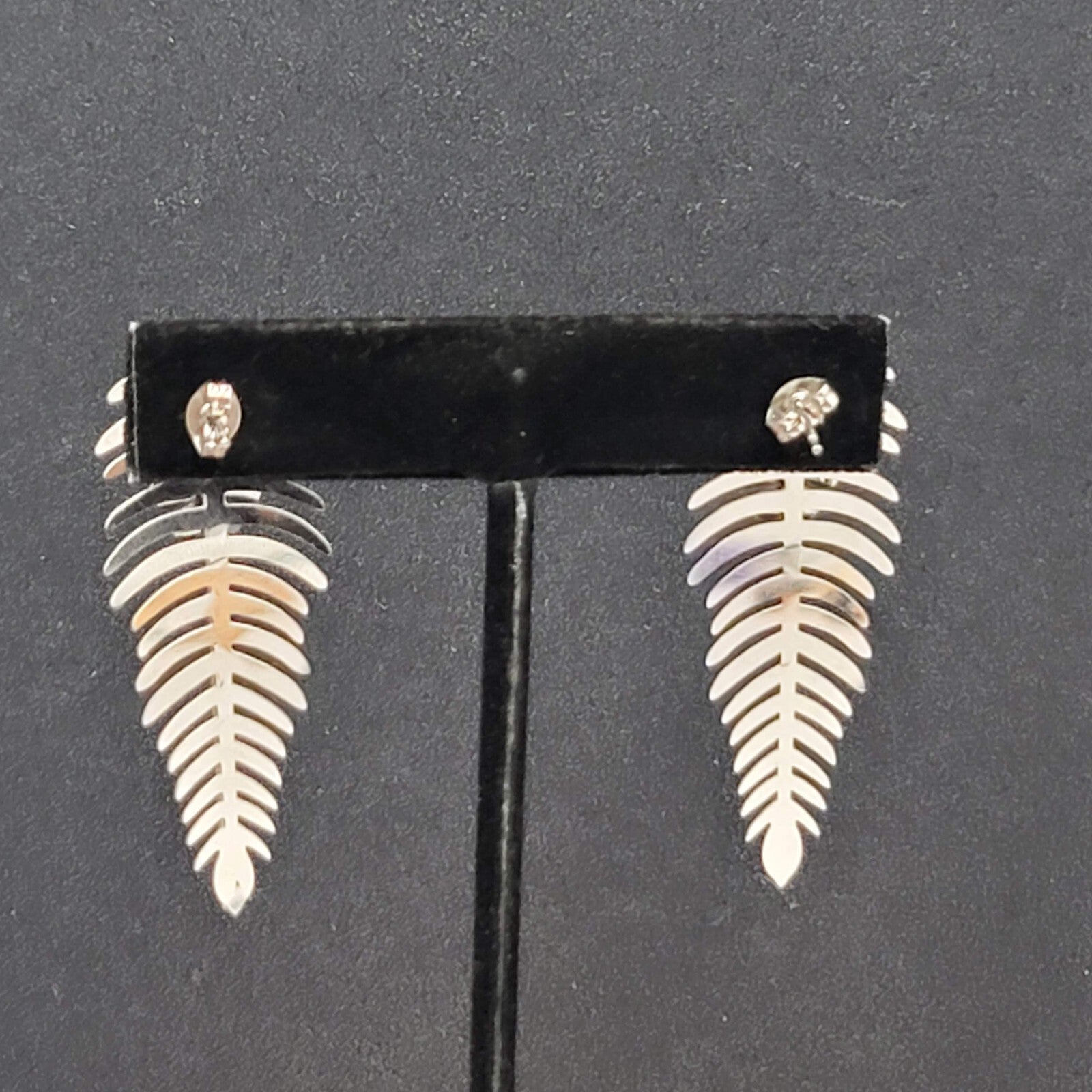 Pierced Earrings Long Silver tone Leaf Flower Drop 2"